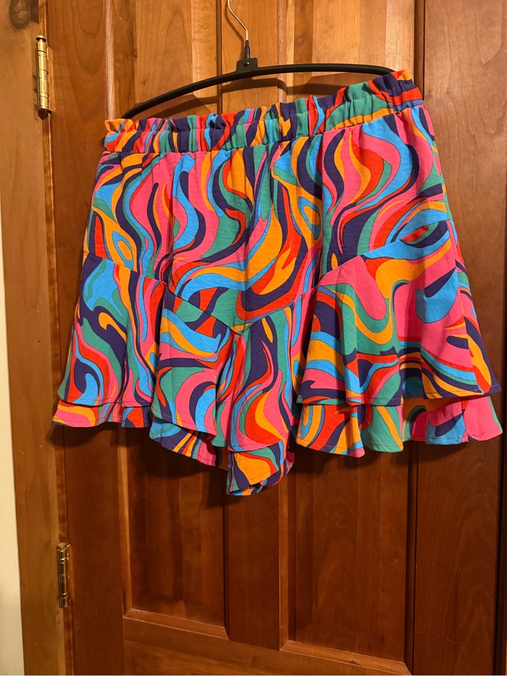 Multicolor Abstract Swirl Ruffle Shorts - Picture 6 of 6